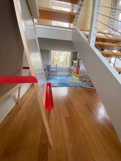 Вилла Luxury Modern Waterfront Retreat Montross Экстерьер фото